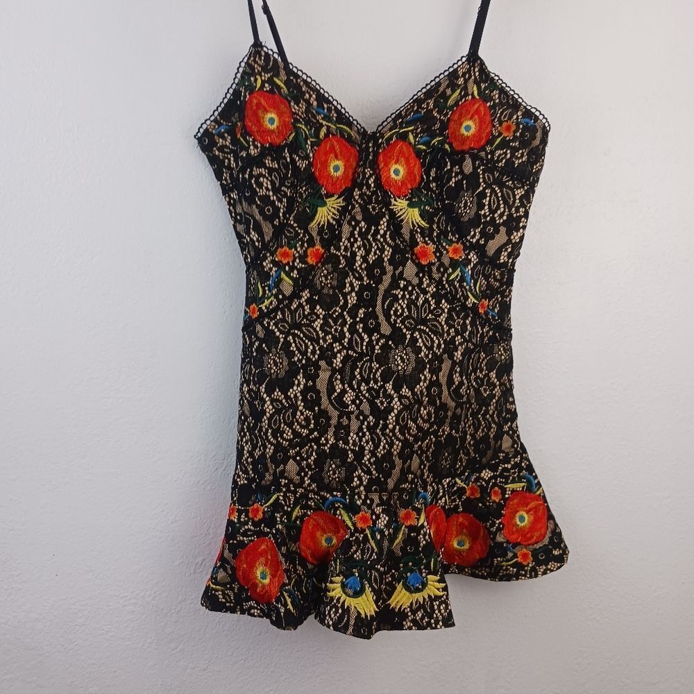 Banjul Spaghetti Strap Lace floral embroired Dress size M